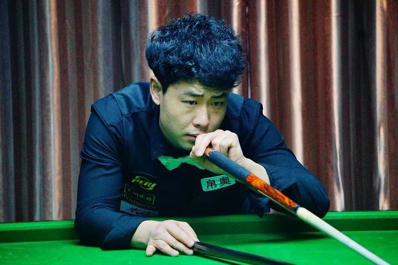 尼修斯的身 尼修斯的身