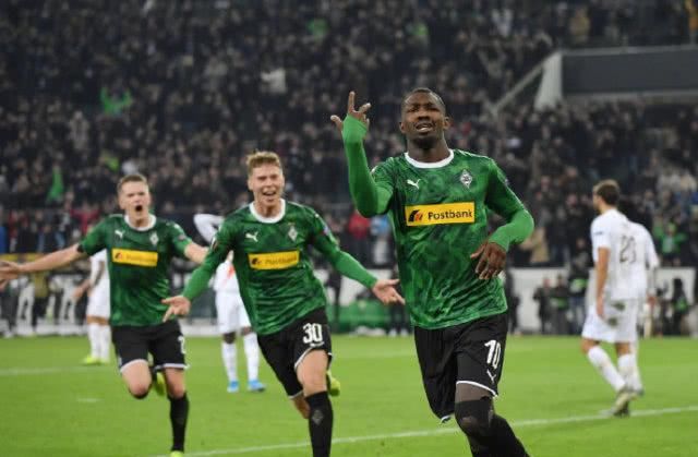 不仅因为他 不仅因为他