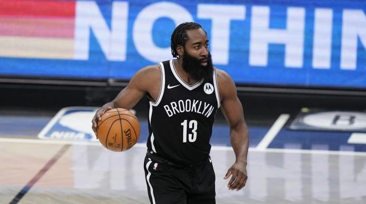 王瑞泽24分青岛负广州 胡金秋20分广厦胜天津